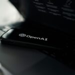 Jornais processam OpenAI e Microsoft por uso de reportagens no treinamento de inteligência artificial